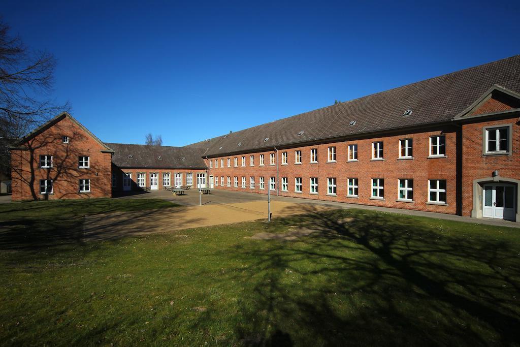 Djh Jugendherberge Wismar Exterior photo
